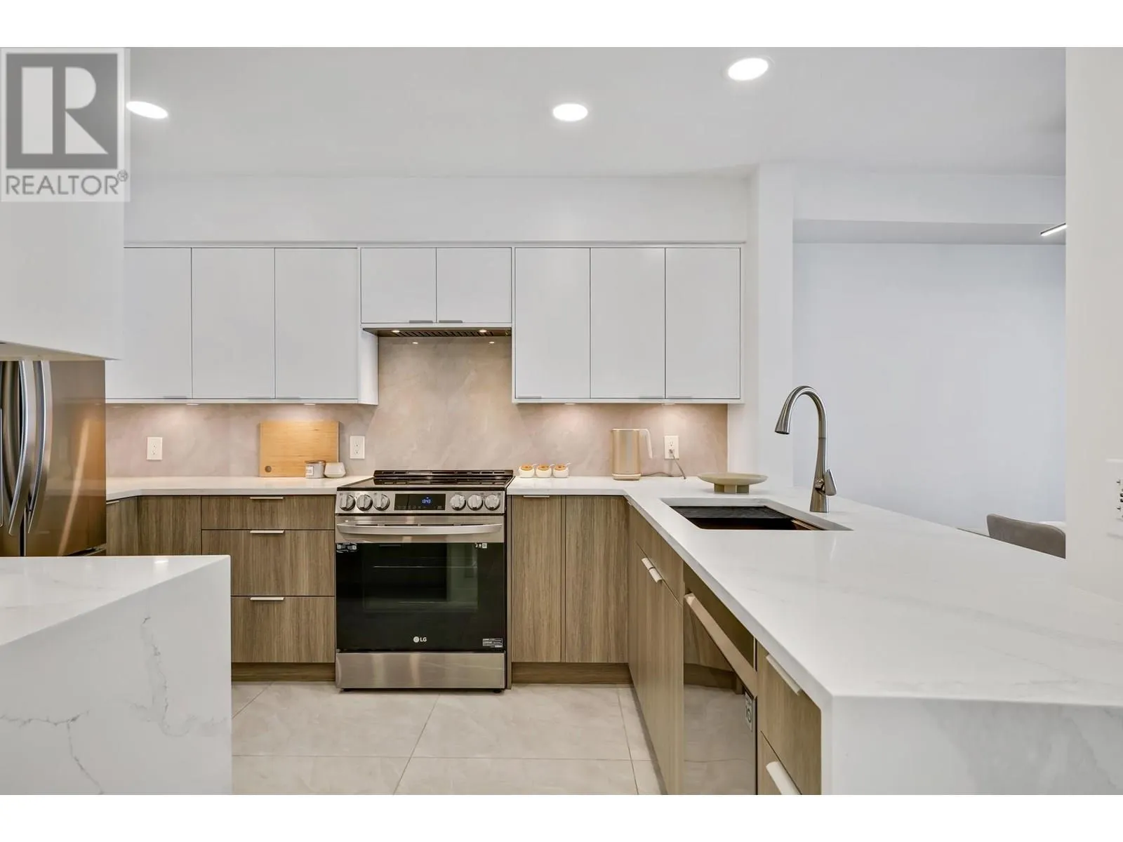 9 7760 MINORU BOULEVARD