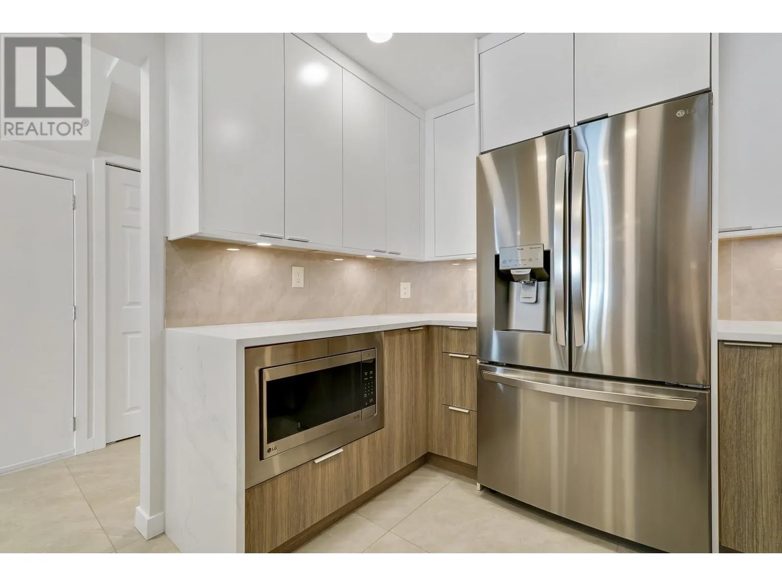 9 7760 MINORU BOULEVARD