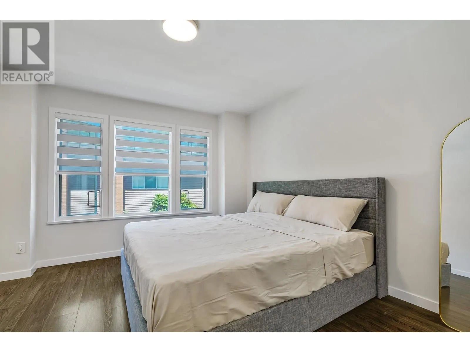 9 7760 MINORU BOULEVARD