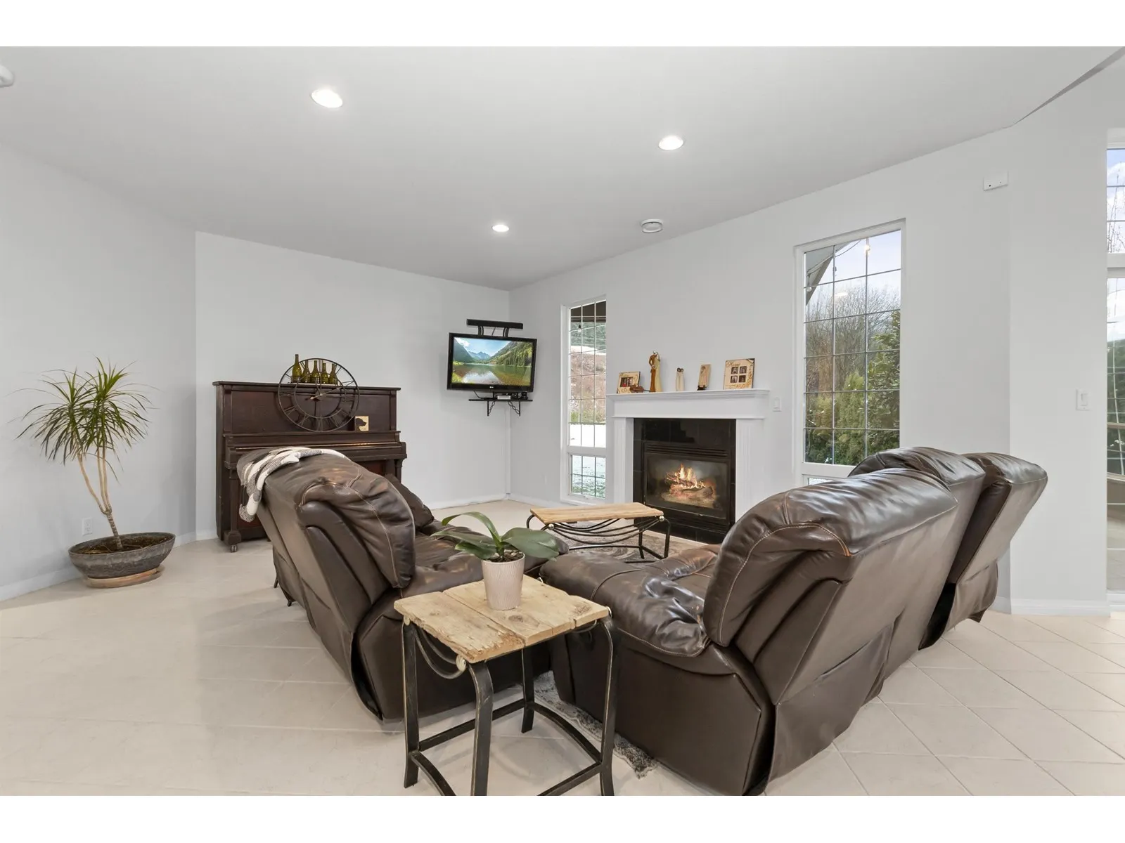 9962 LLANBERIS WAY|Rosedale