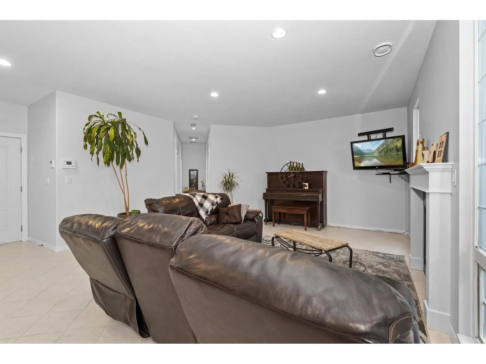 9962 LLANBERIS WAY|Rosedale