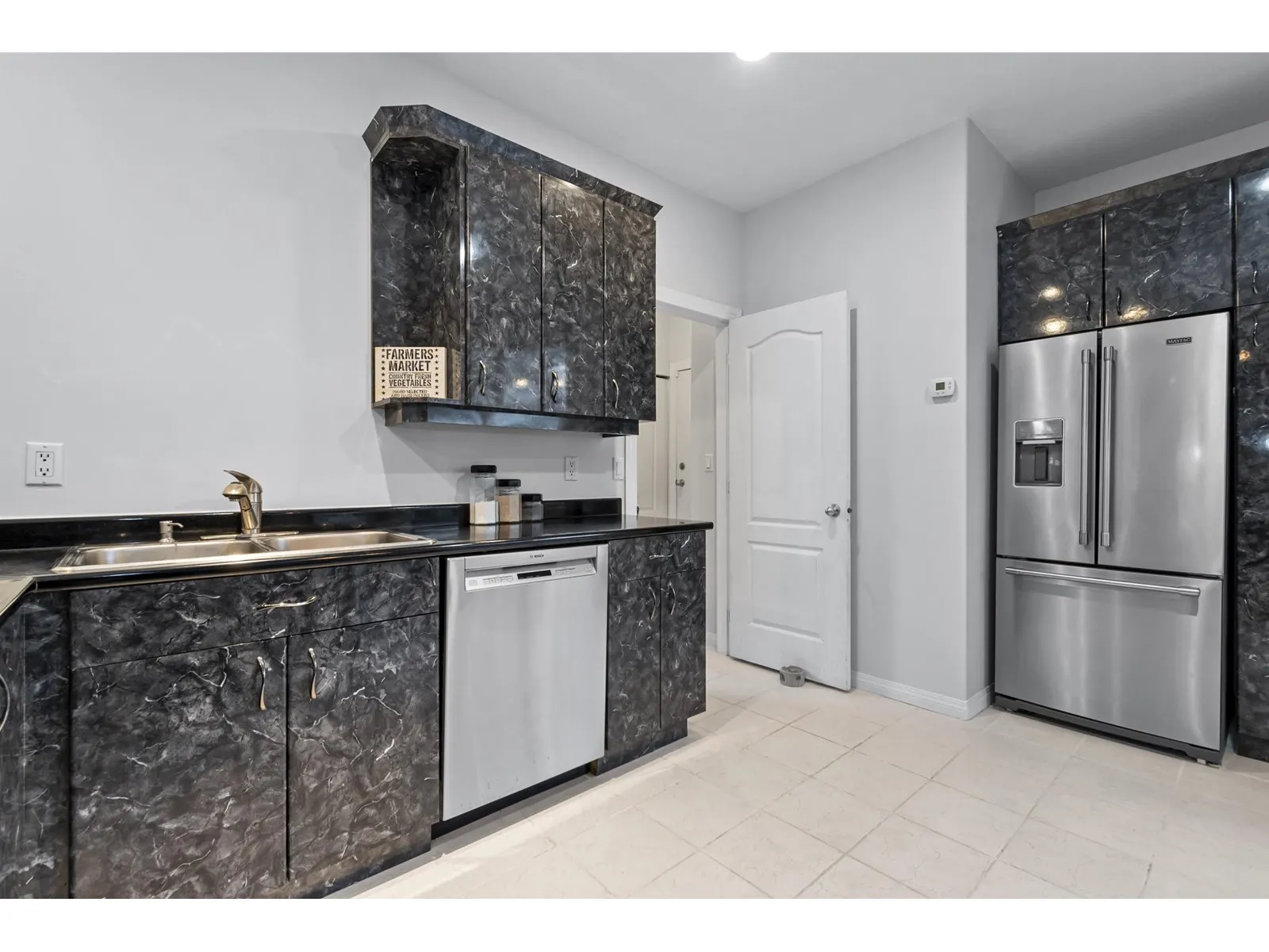9962 LLANBERIS WAY|Rosedale