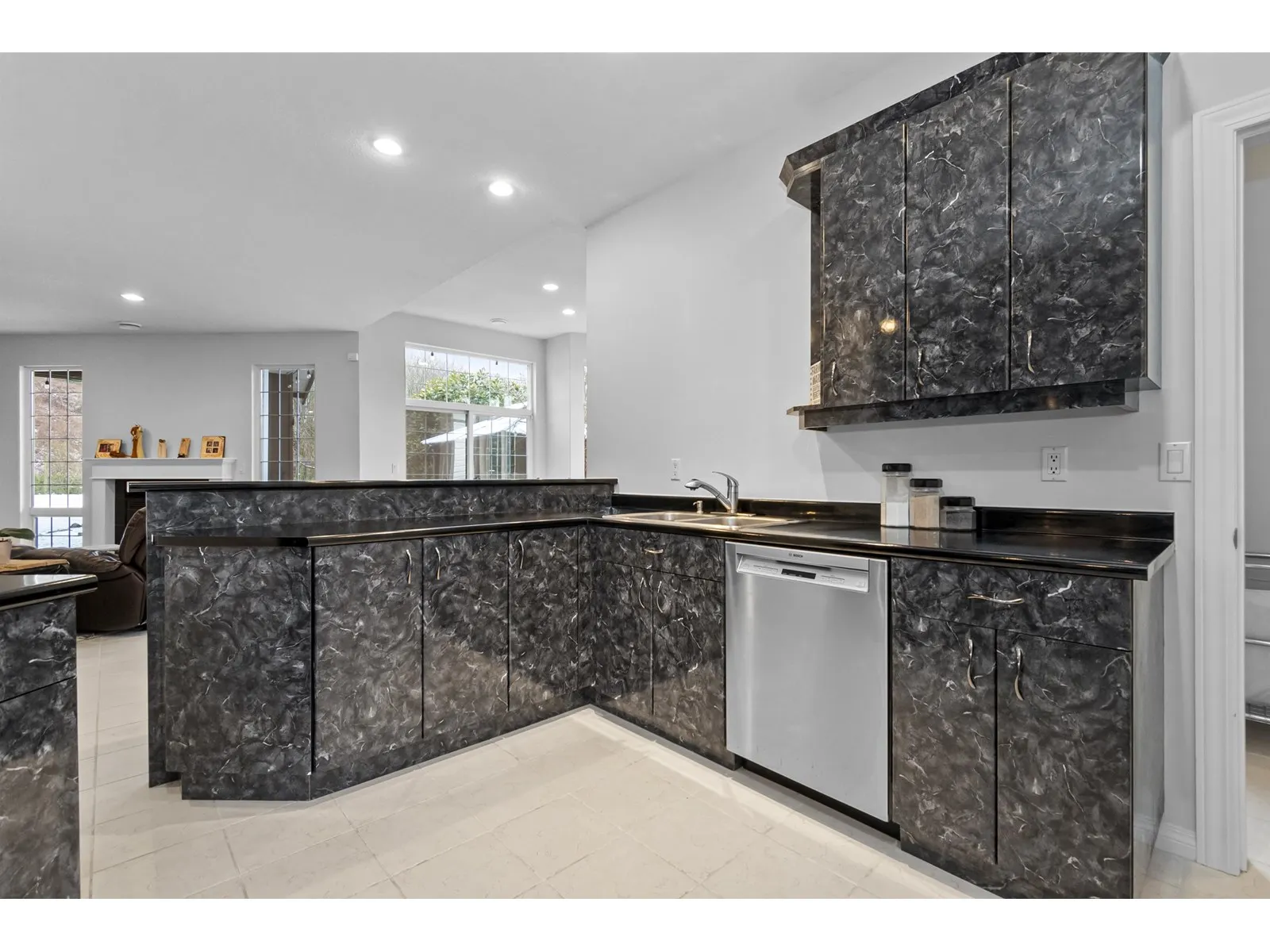 9962 LLANBERIS WAY|Rosedale