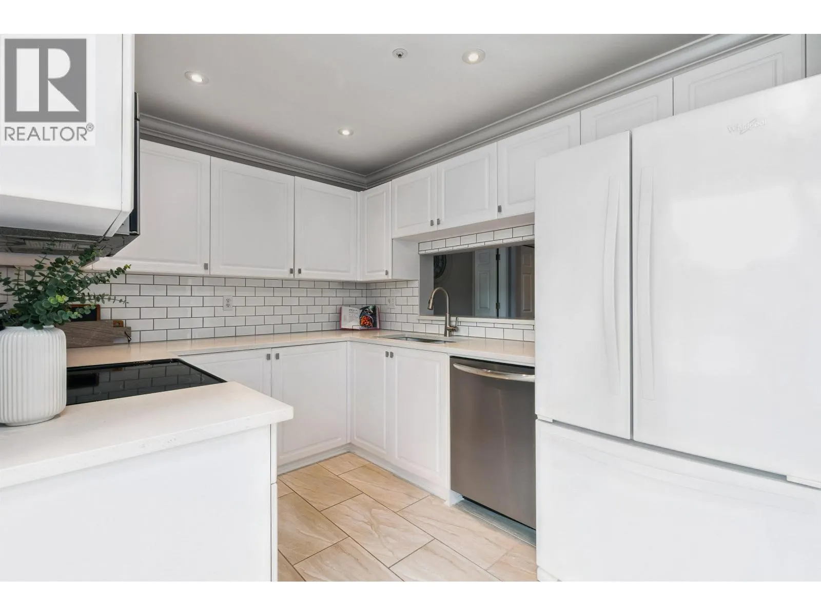 203 2285 PITT RIVER ROAD