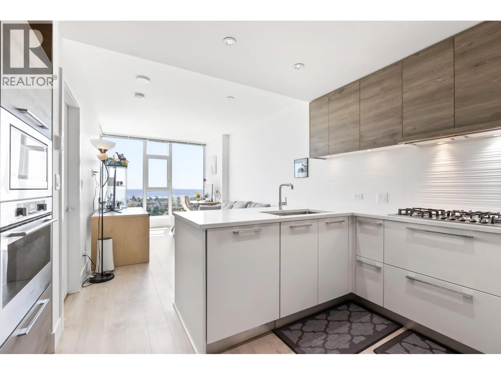 1609 7303 NOBLE LANE