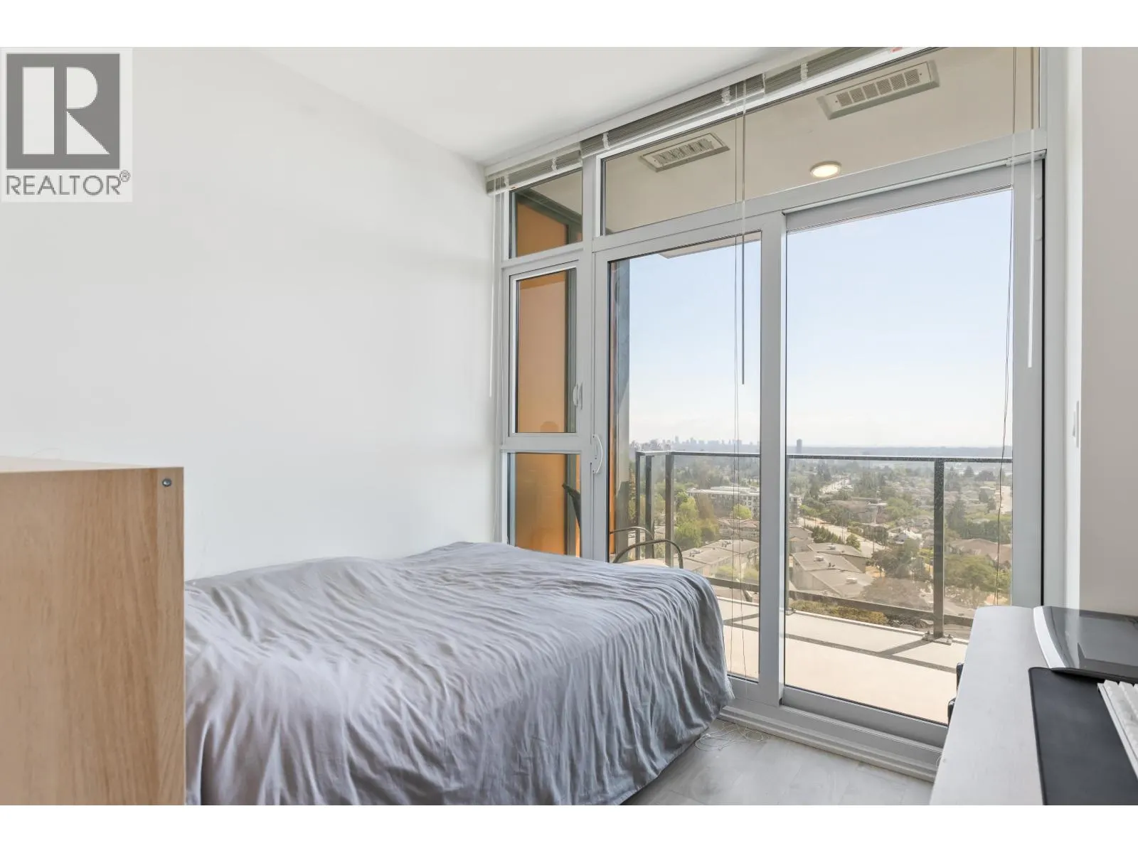 1609 7303 NOBLE LANE