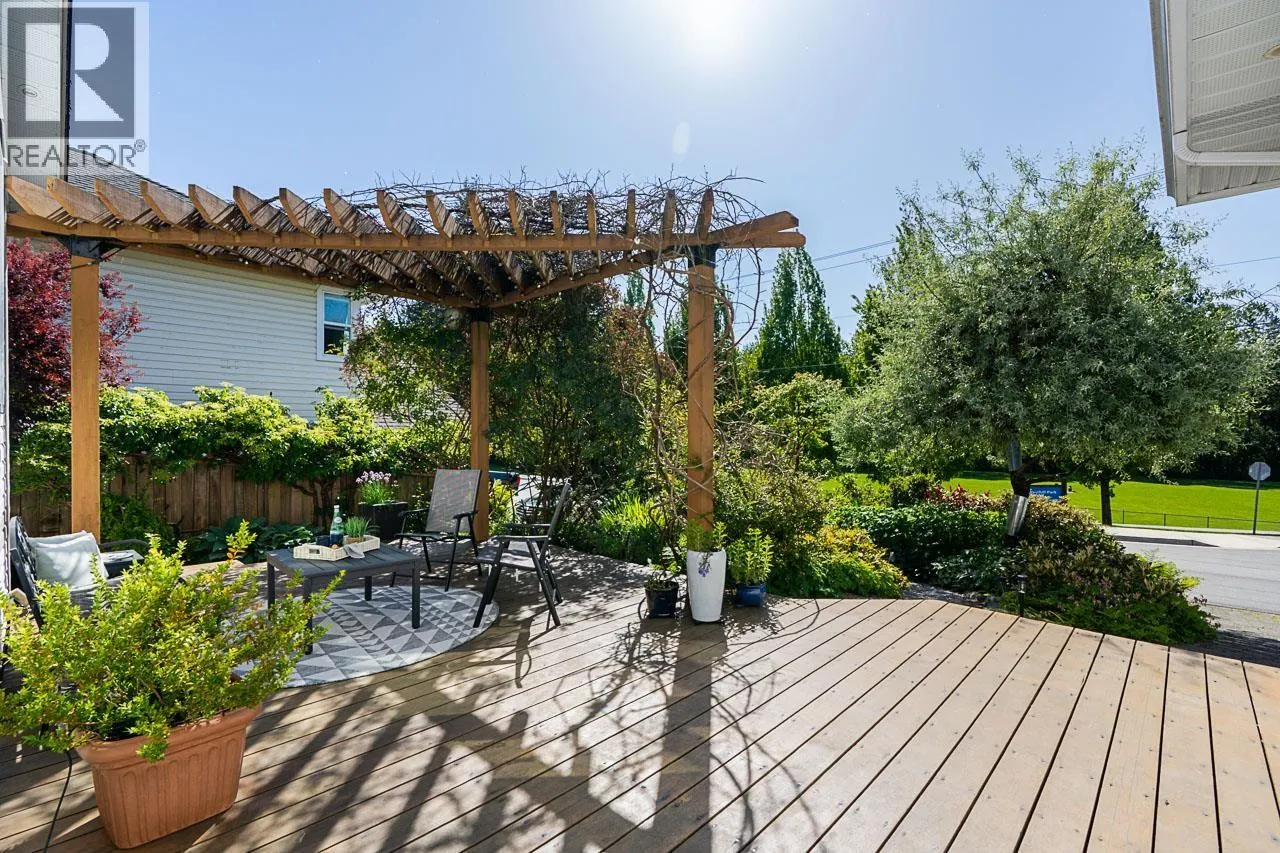 1304 GLENAYRE DRIVE