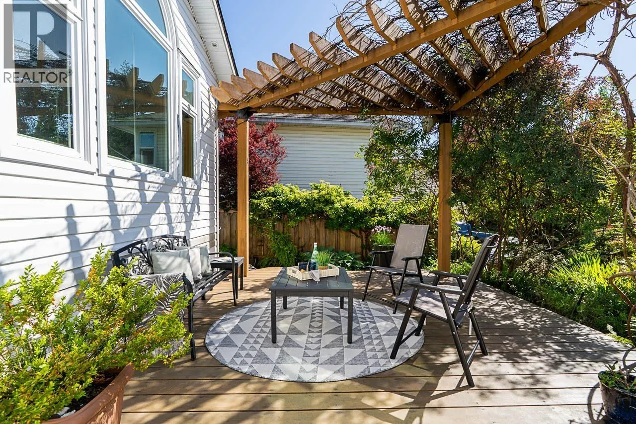 1304 GLENAYRE DRIVE