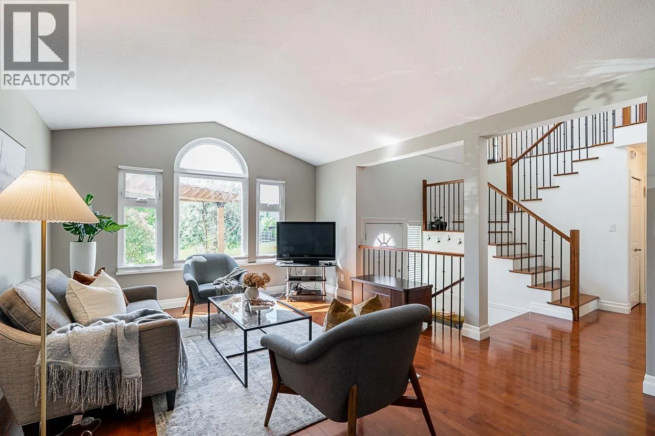 1304 GLENAYRE DRIVE