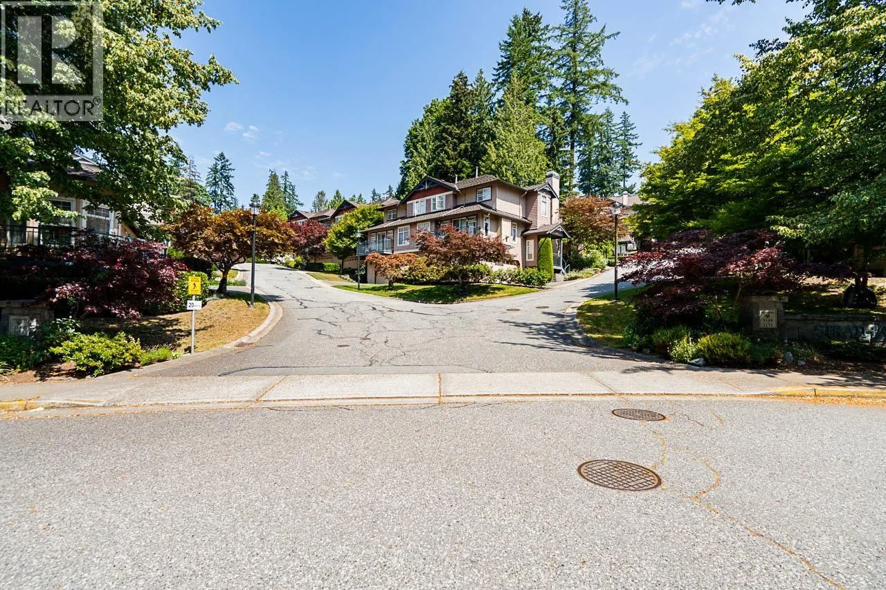 1158 STRATHAVEN DRIVE