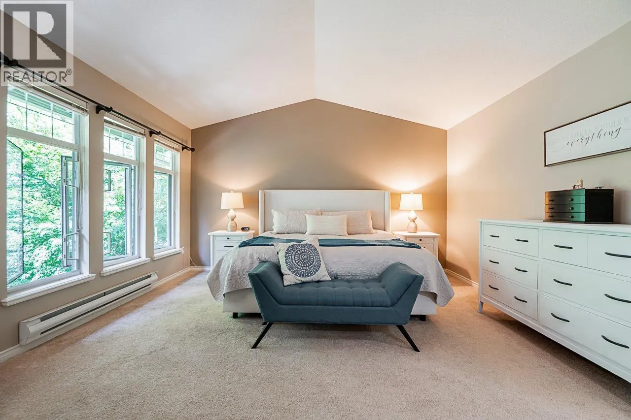 1158 STRATHAVEN DRIVE