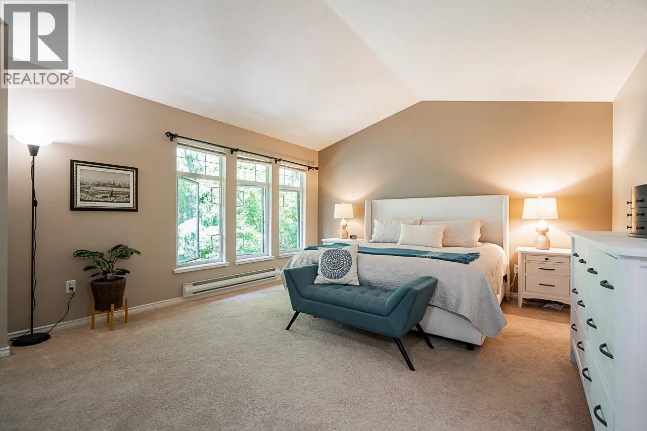 1158 STRATHAVEN DRIVE