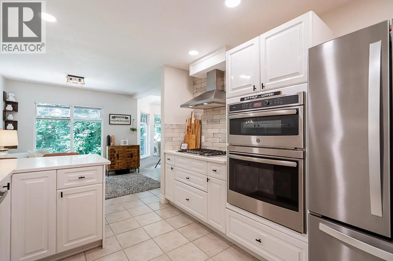 1158 STRATHAVEN DRIVE