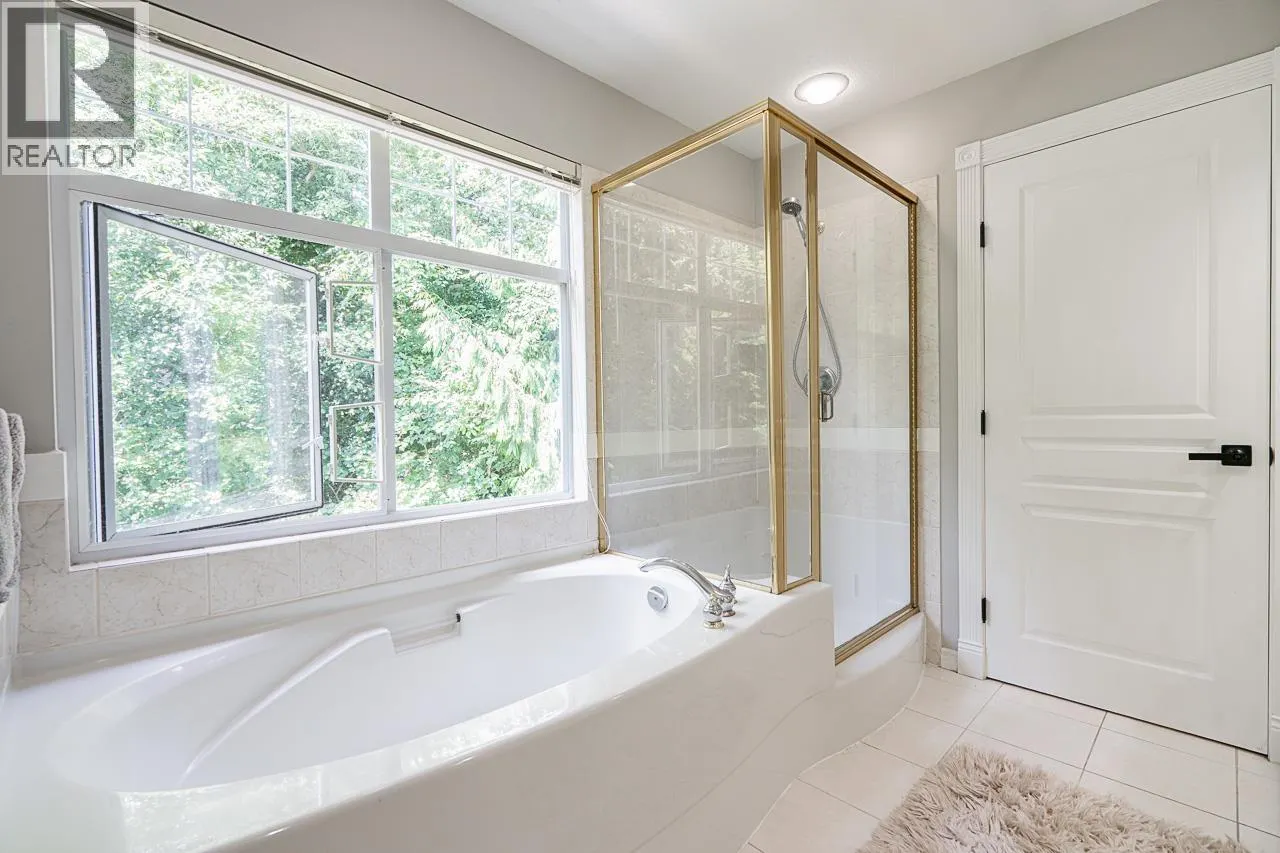 1158 STRATHAVEN DRIVE