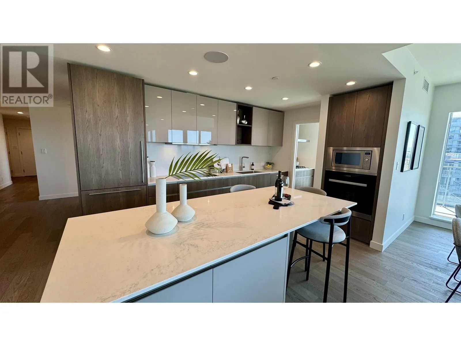 701 6833 PEARSON WAY