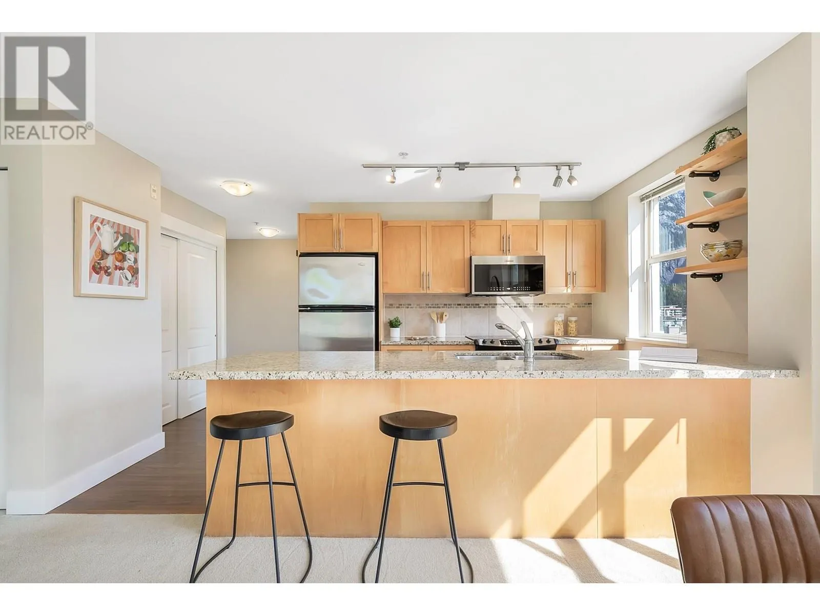 401 1211 VILLAGE GREEN WAY