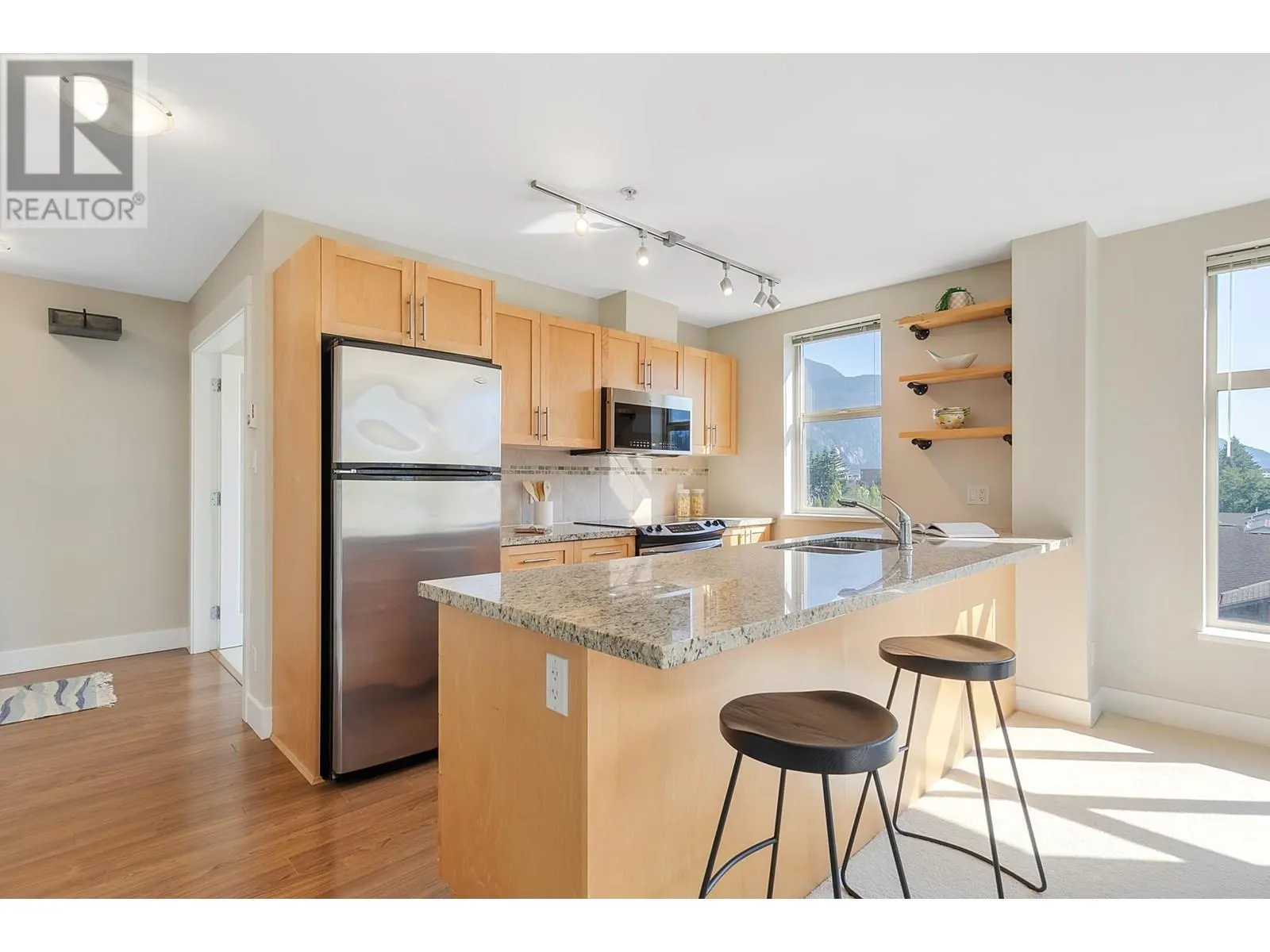 401 1211 VILLAGE GREEN WAY