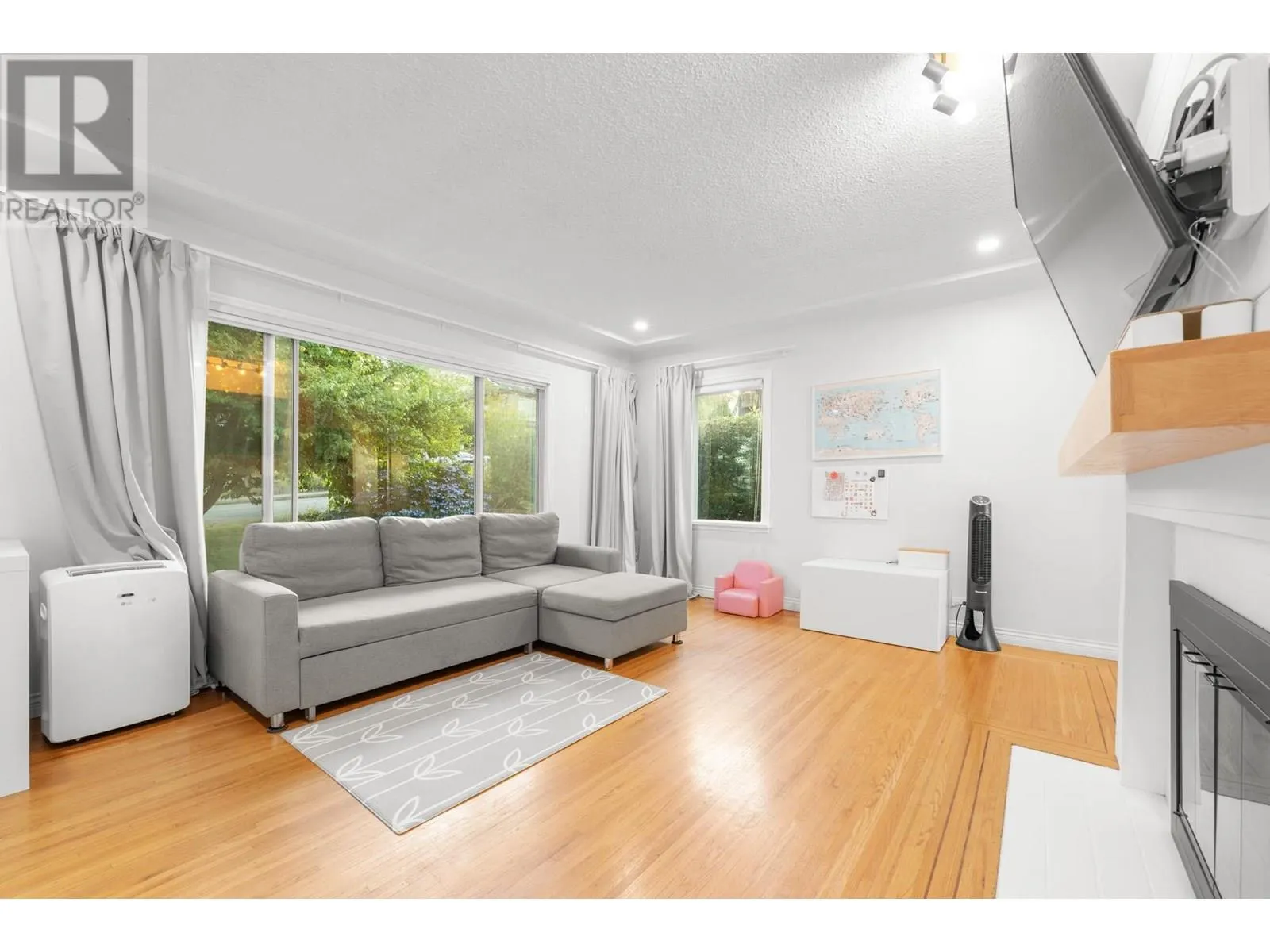 827 BURNABY STREET