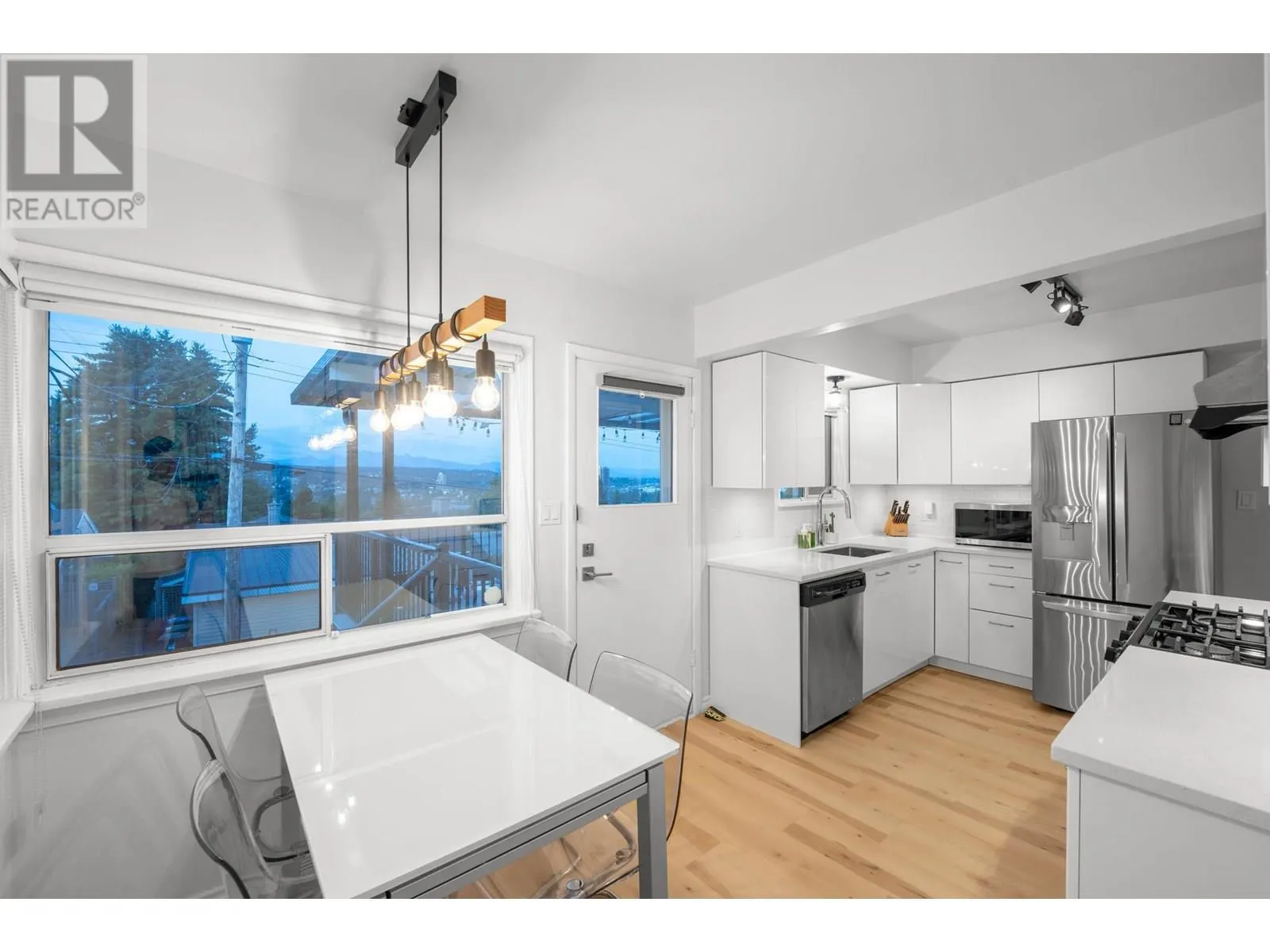 827 BURNABY STREET
