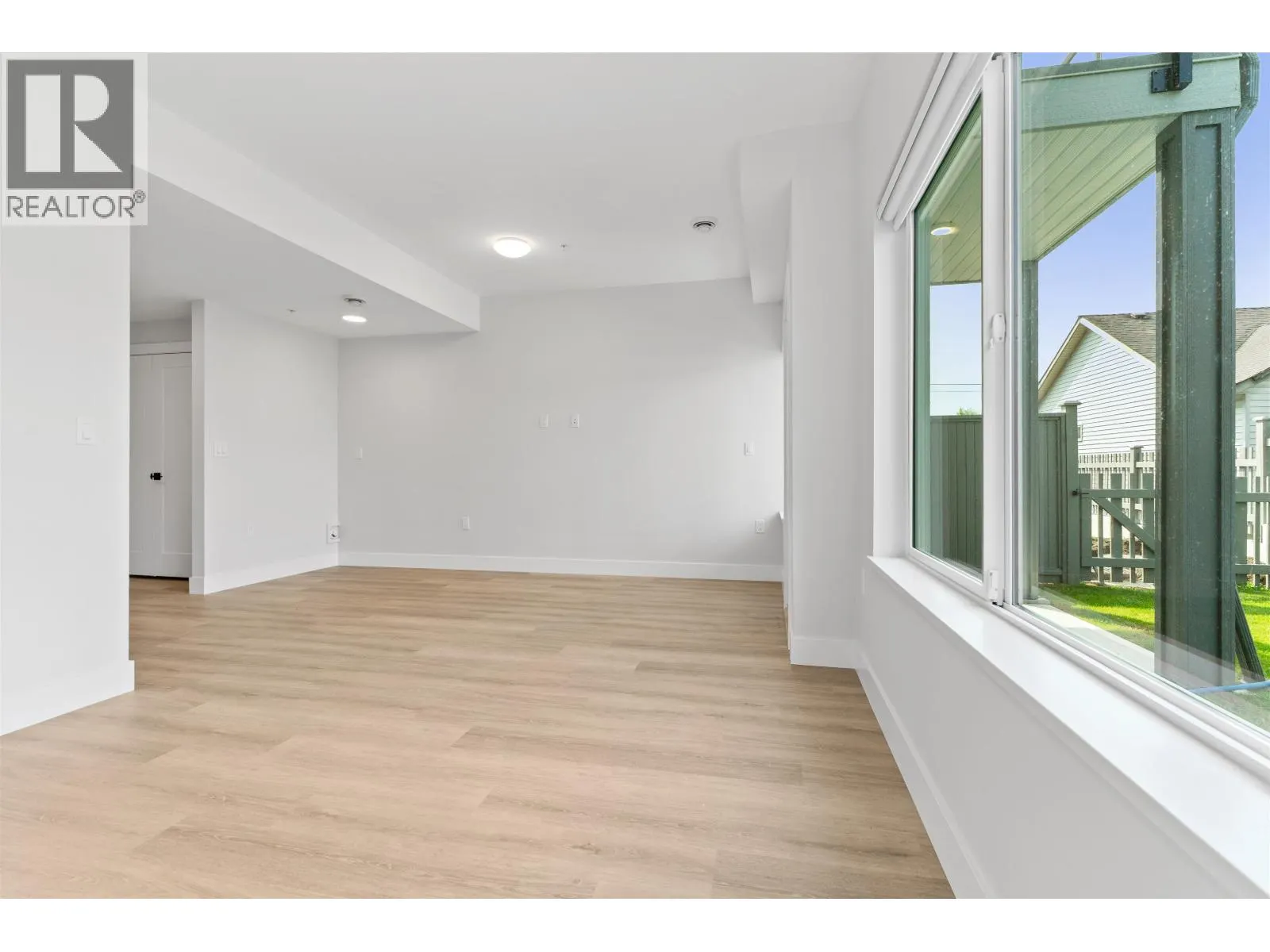 38 10640 248 STREET