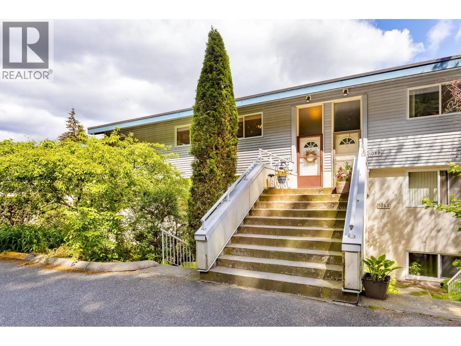 1087 CECILE DRIVE