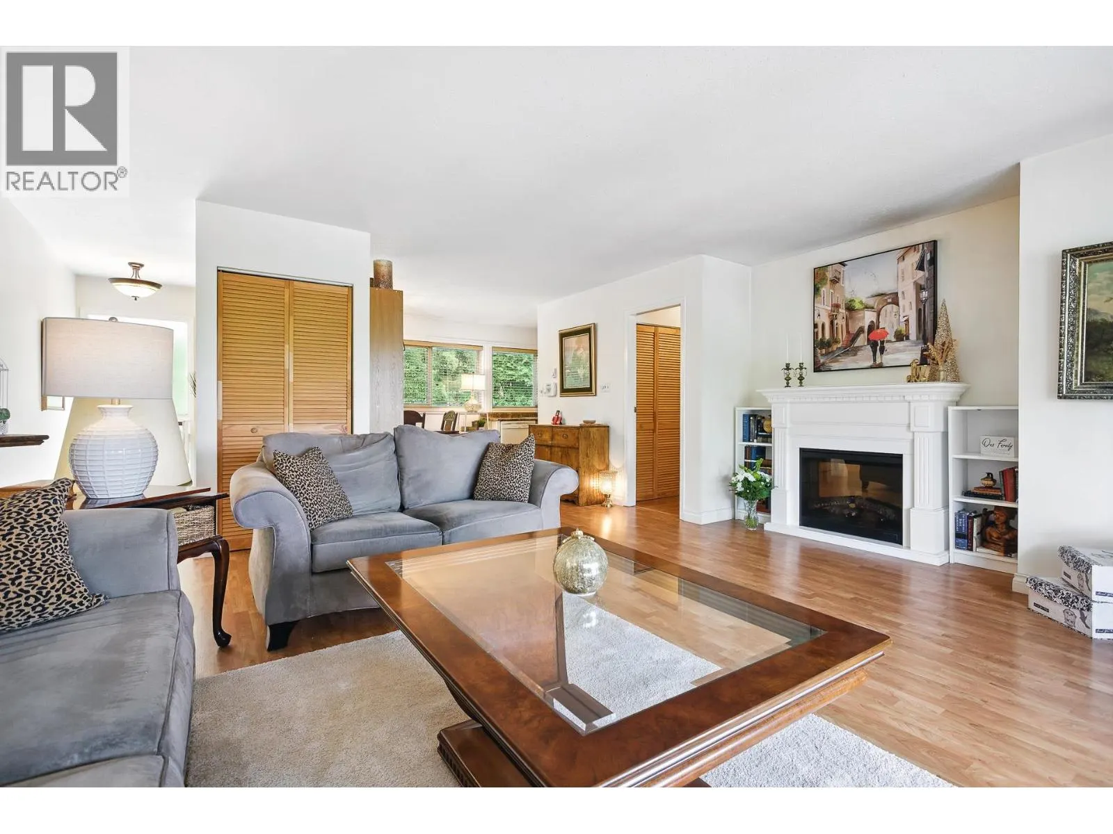 1087 CECILE DRIVE