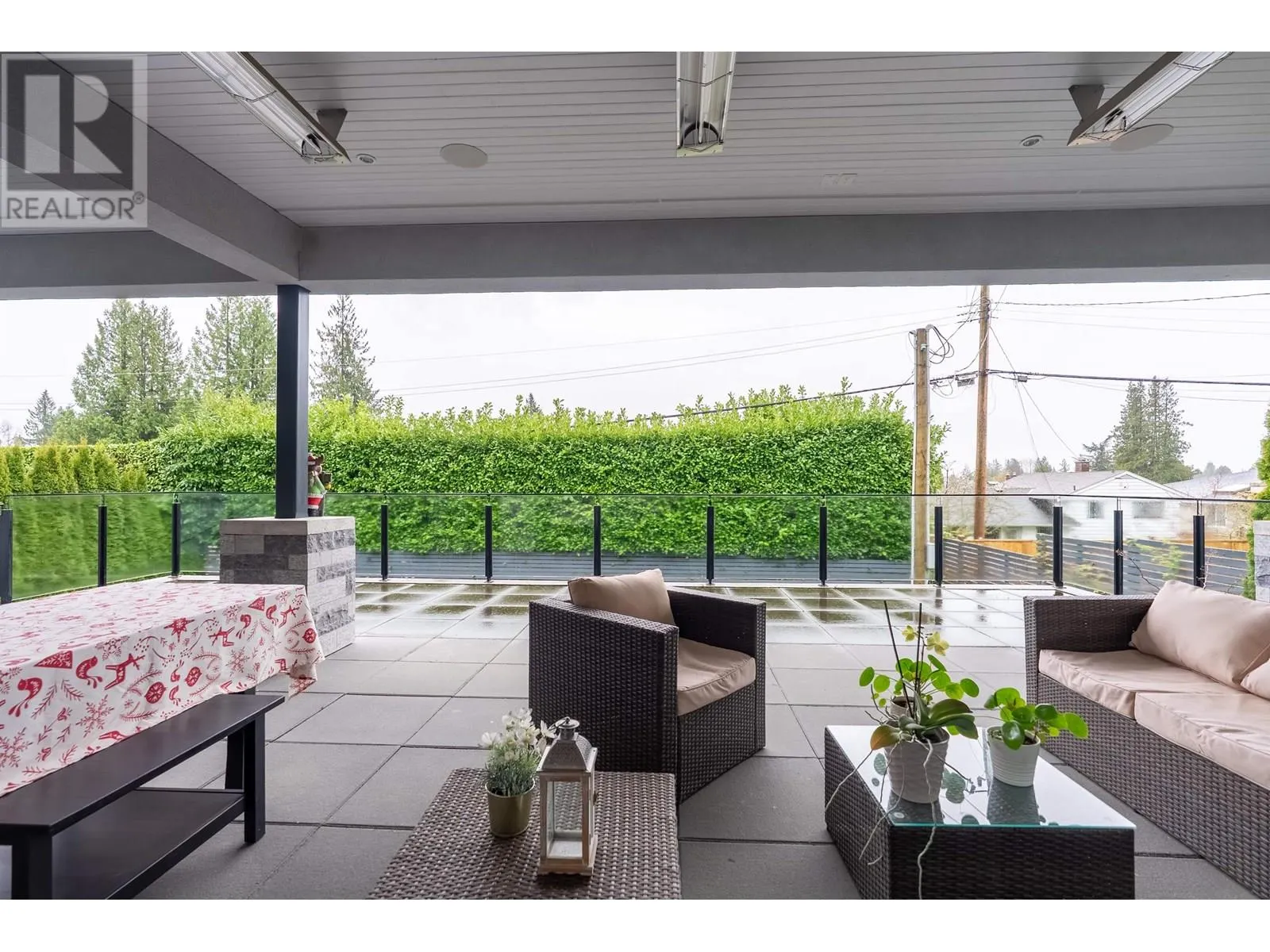 925 BEAUMONT DRIVE