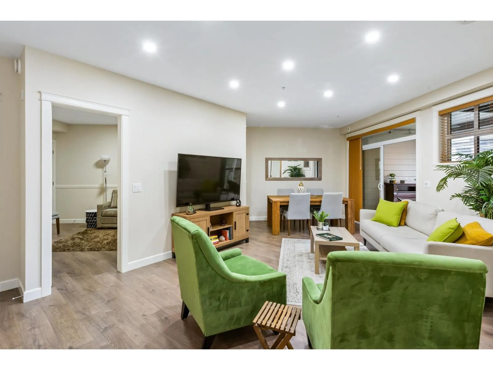 307 14588 MCDOUGALL DRIVE