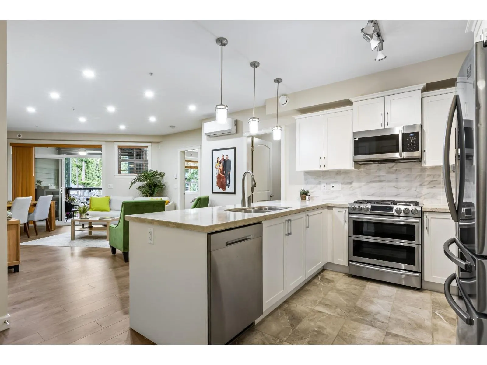 307 14588 MCDOUGALL DRIVE