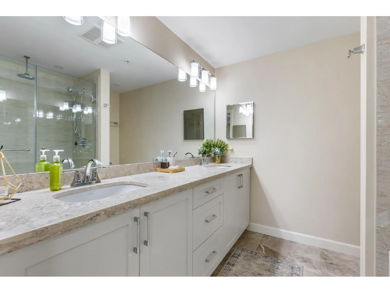 307 14588 MCDOUGALL DRIVE