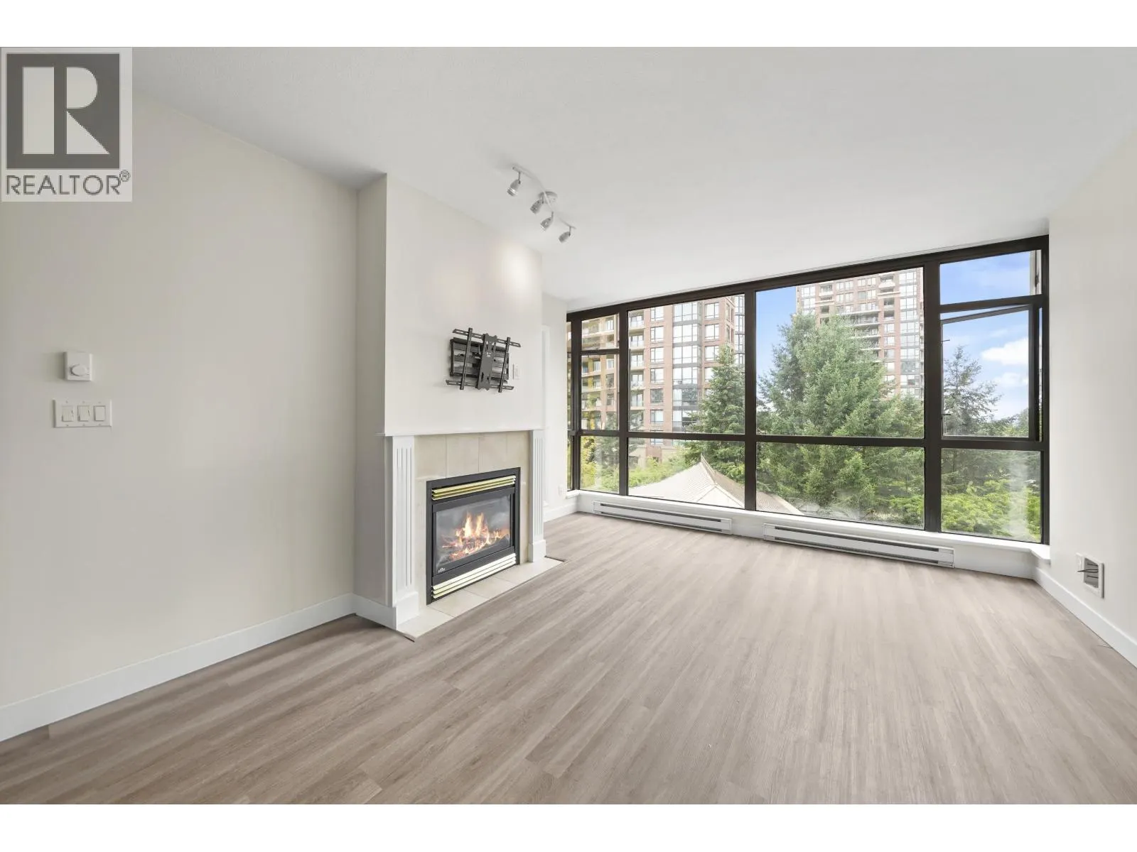 407 6837 STATION HILL DRIVE