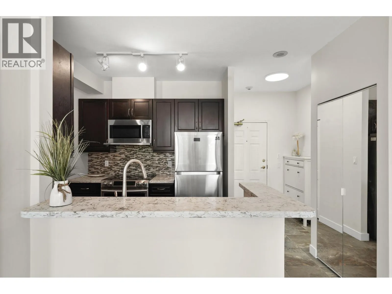 407 6837 STATION HILL DRIVE