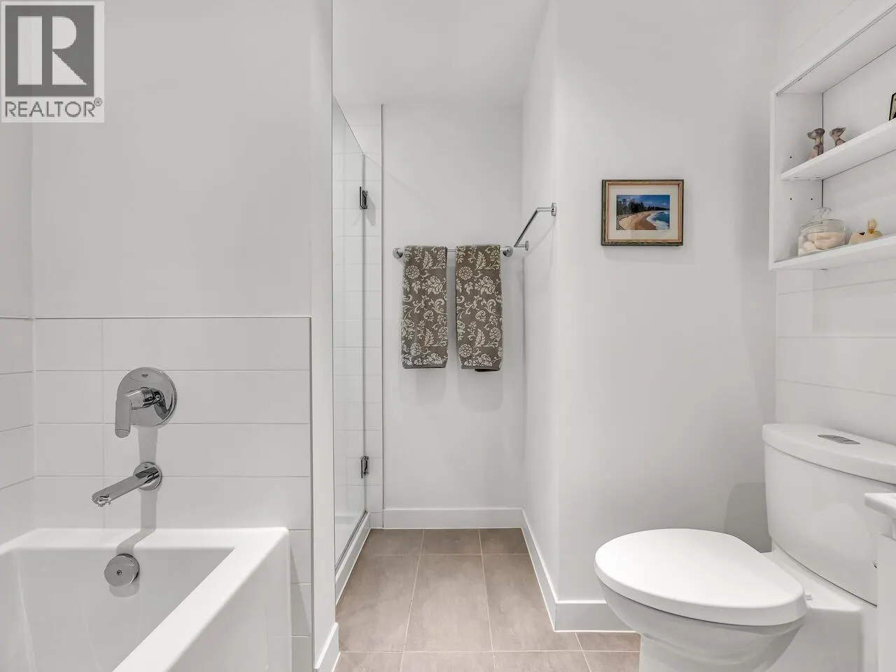 3203 908 QUAYSIDE DRIVE