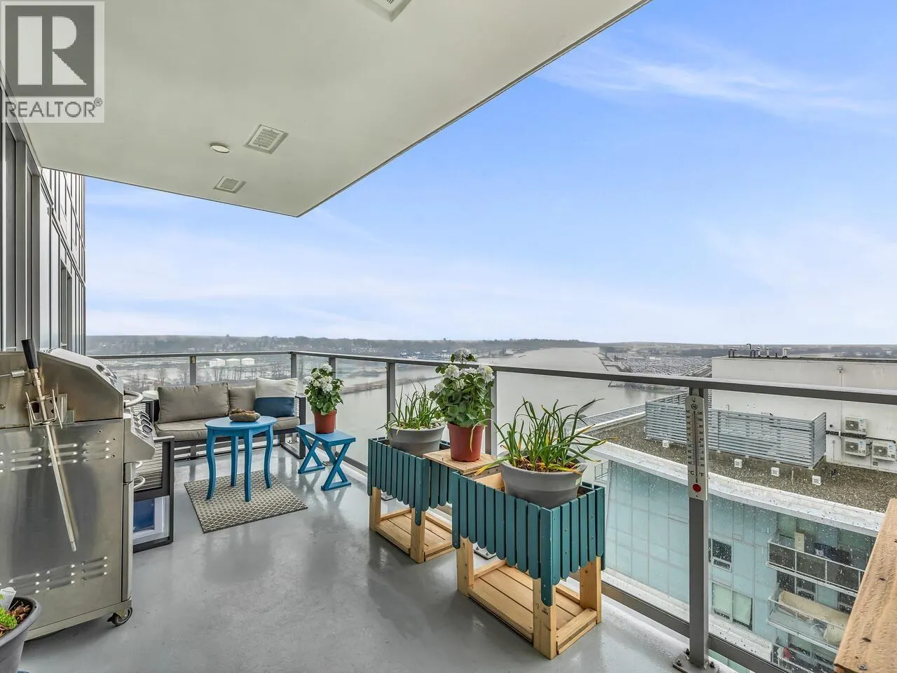 3203 908 QUAYSIDE DRIVE