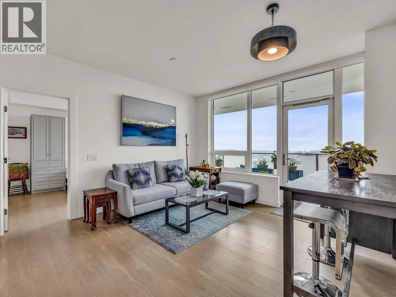 3203 908 QUAYSIDE DRIVE