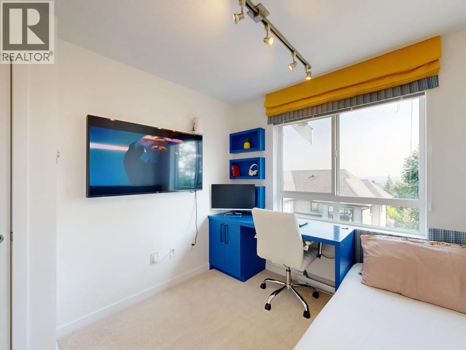 1 3500 BURKE VILLAGE PROMENADE