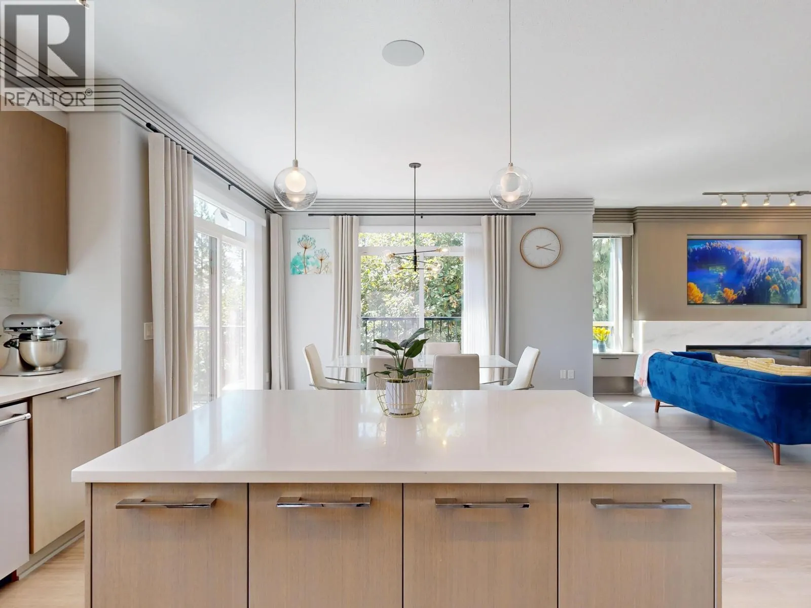 1 3500 BURKE VILLAGE PROMENADE