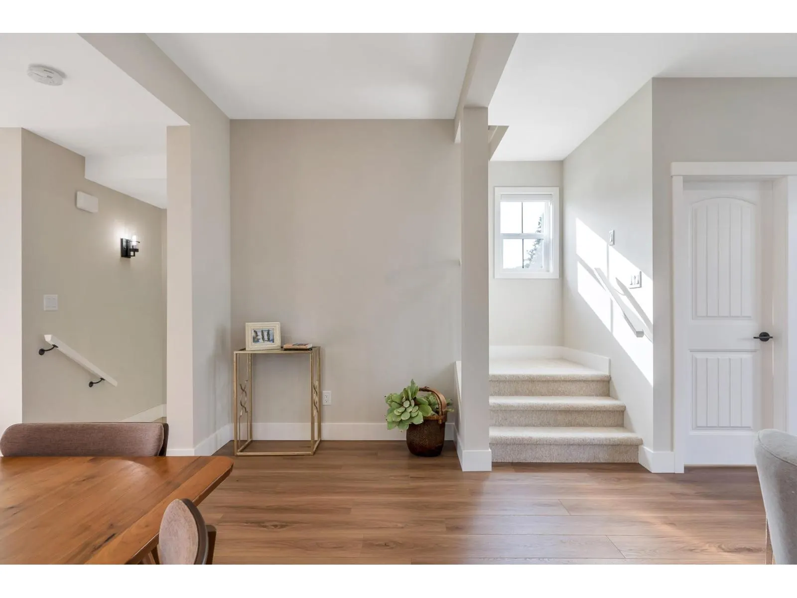 8 6590 FERN STREET|Sardis South