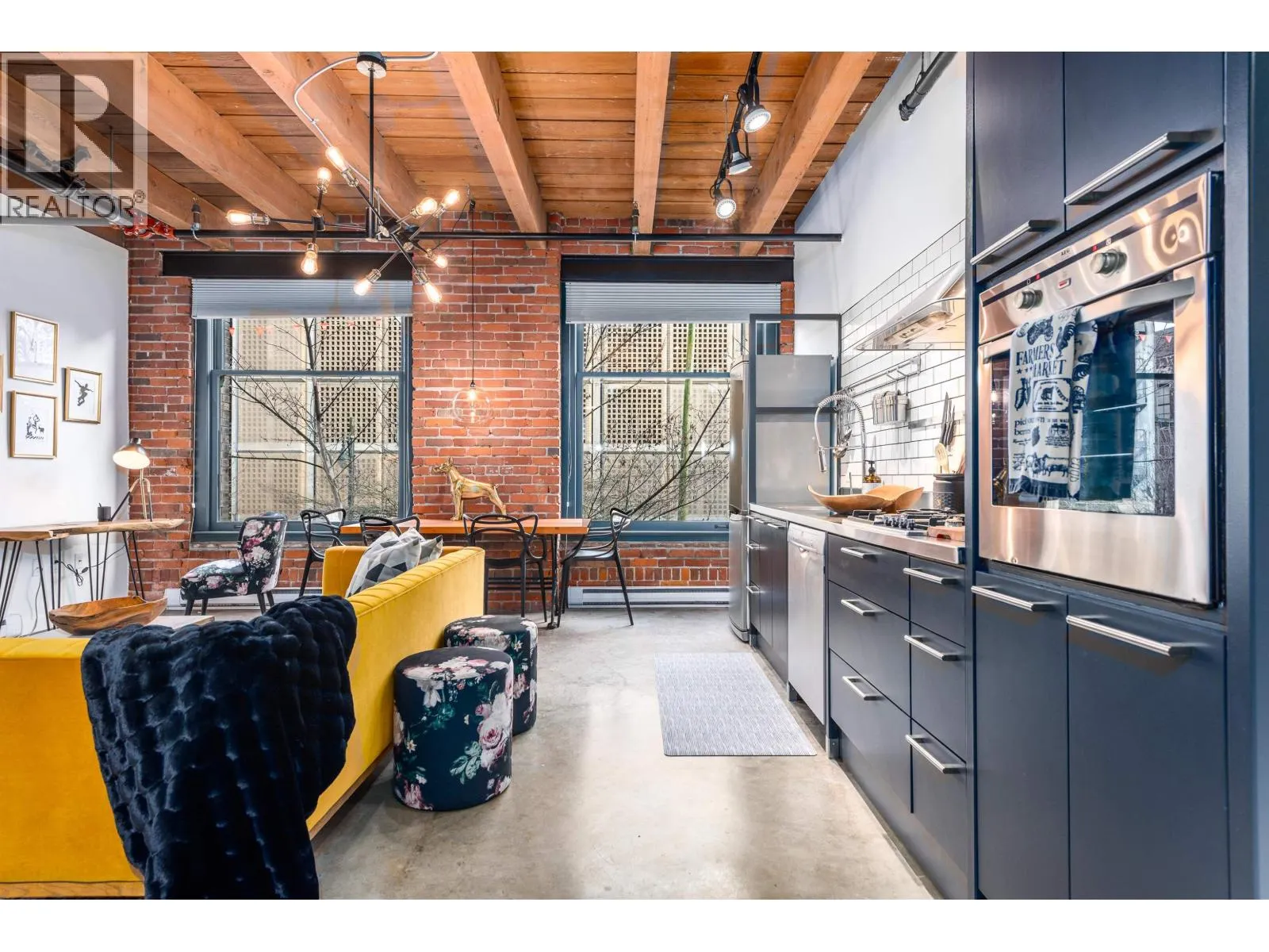 209 55 E CORDOVA STREET