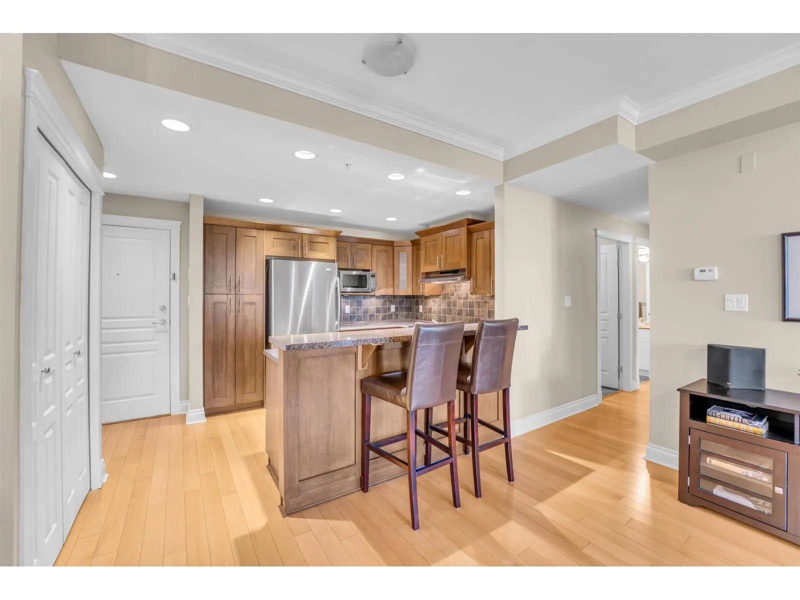 203 1787 154TH STREET