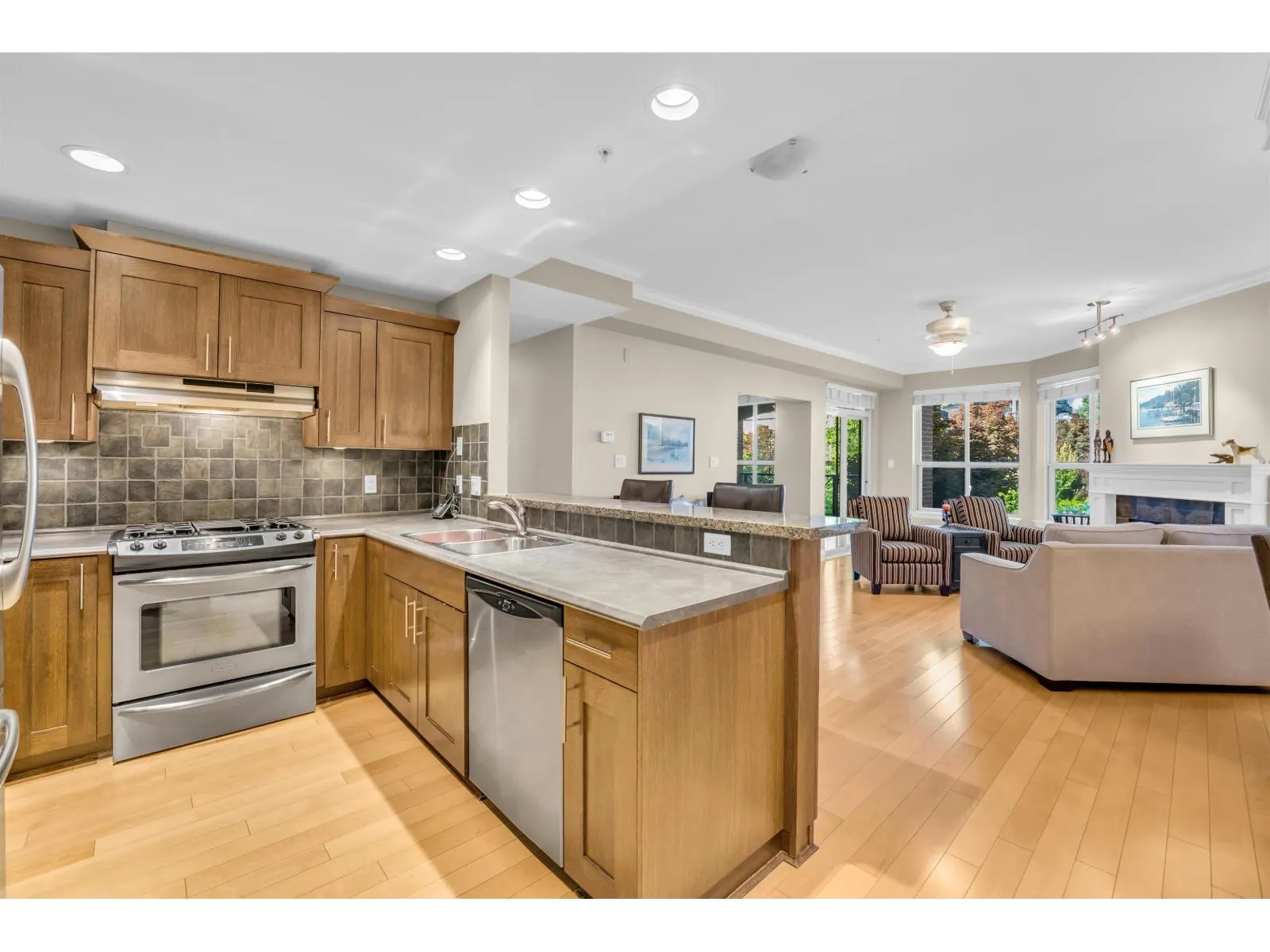 203 1787 154TH STREET