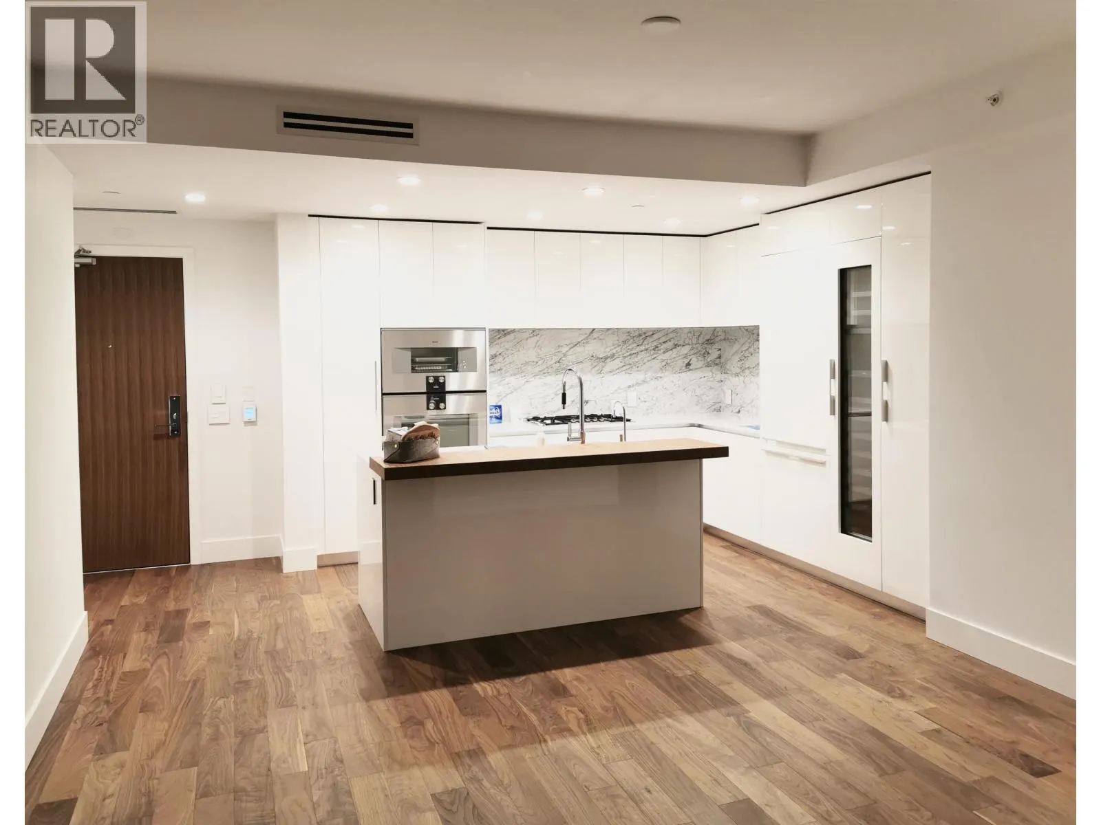 204 375 W 59TH AVENUE