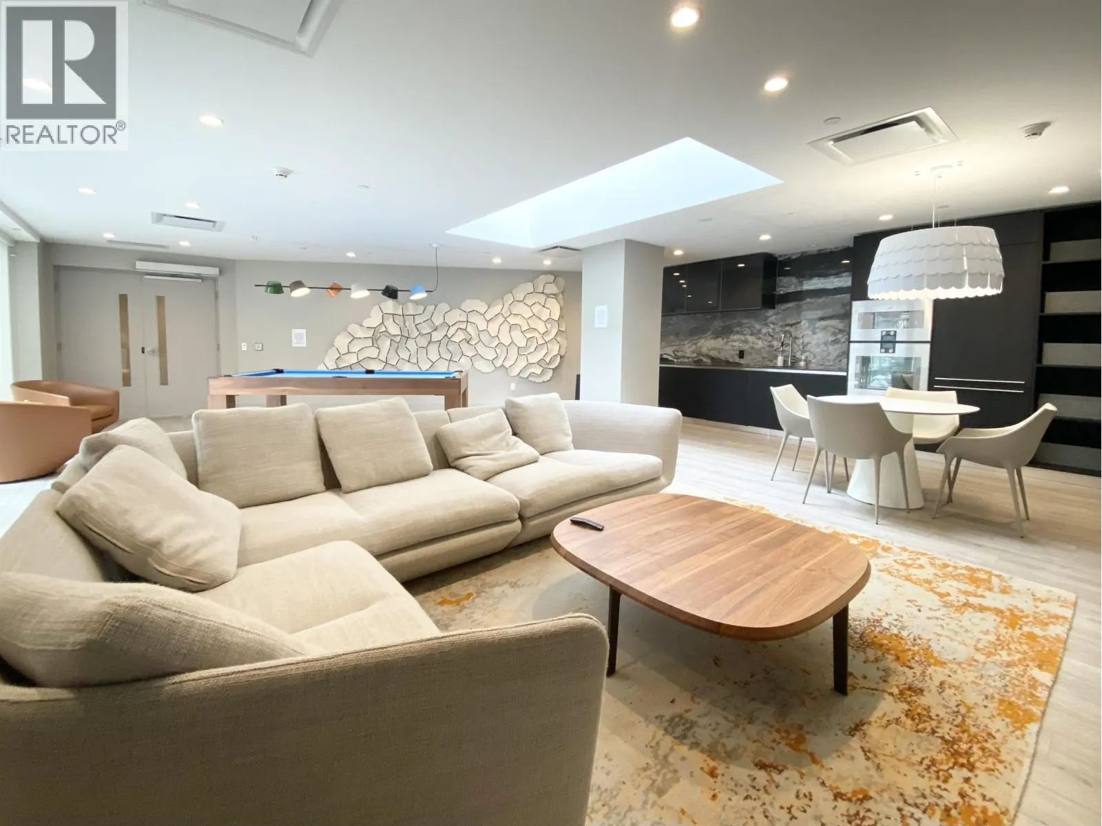 204 375 W 59TH AVENUE