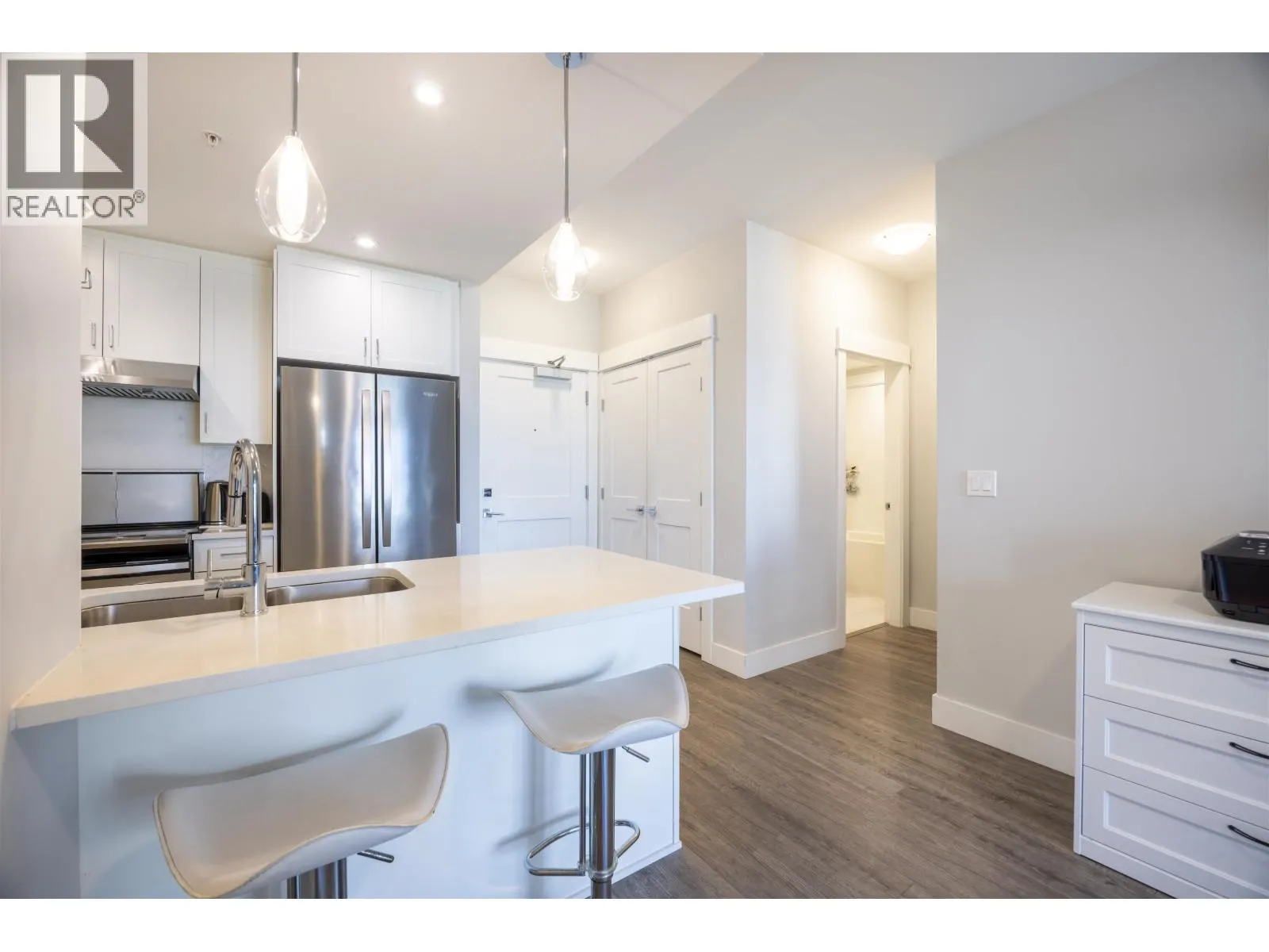 3420 2180 KELLY AVENUE