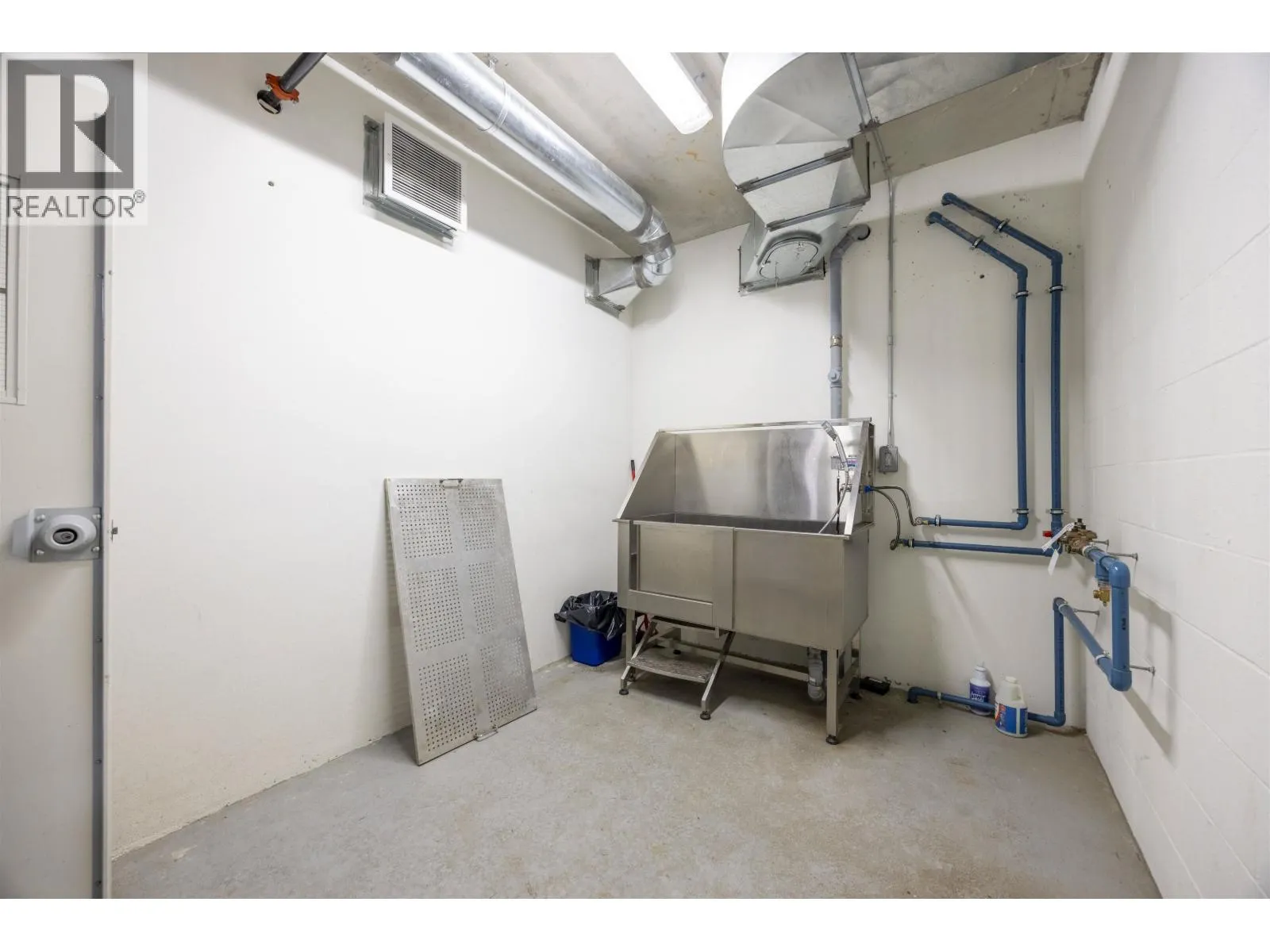 3420 2180 KELLY AVENUE