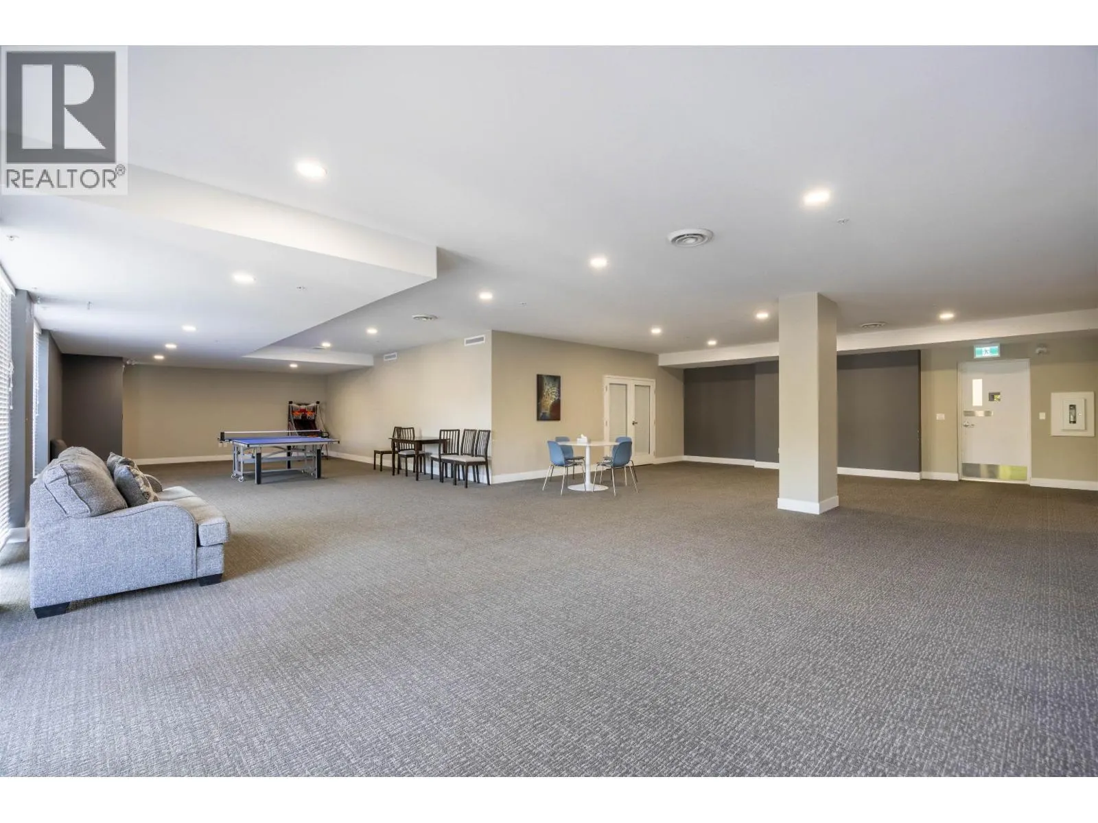 3420 2180 KELLY AVENUE