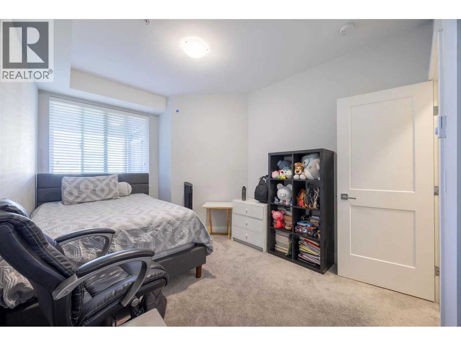 3420 2180 KELLY AVENUE