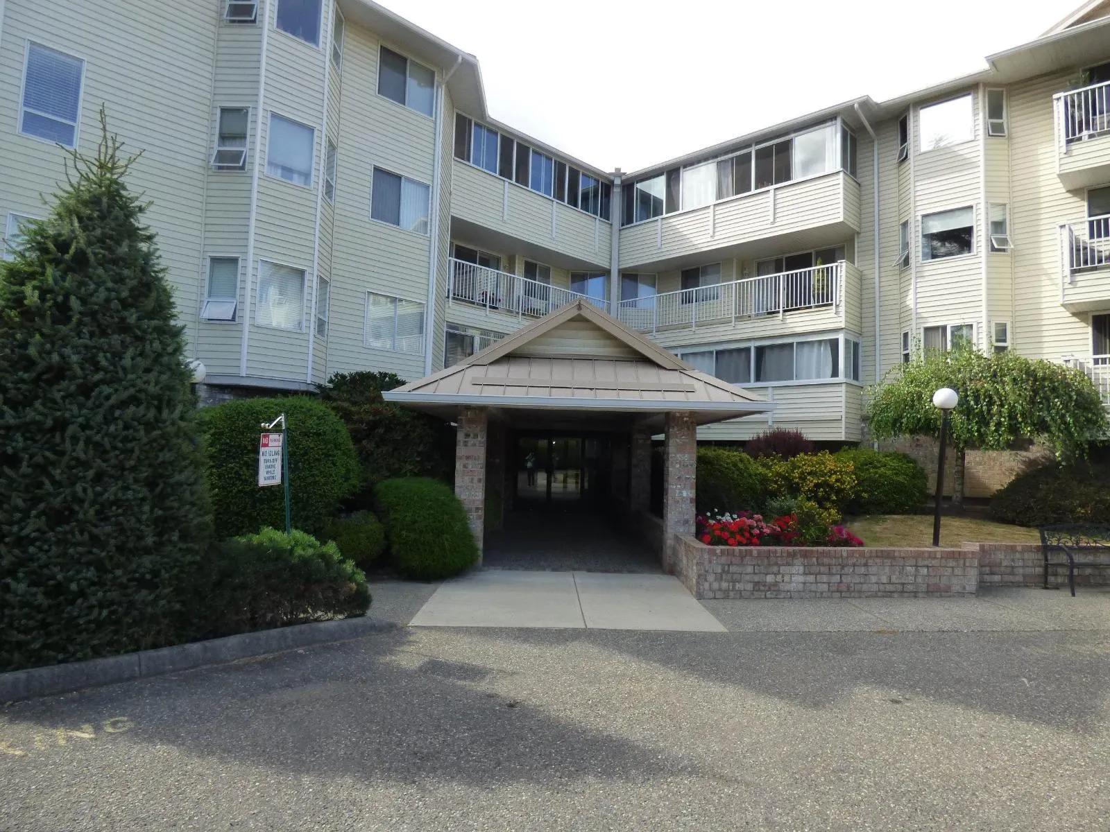 208 8725 ELM DRIVE|Chilliwack Proper South