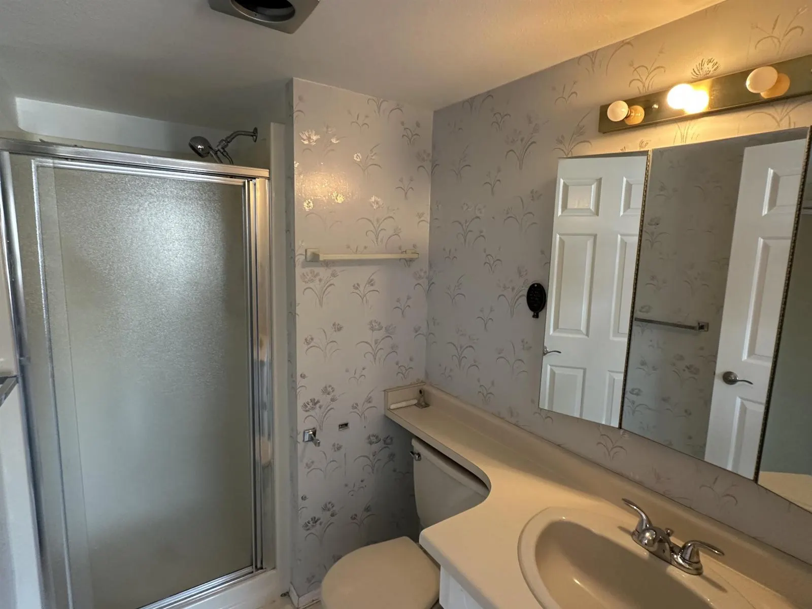 208 8725 ELM DRIVE|Chilliwack Proper South
