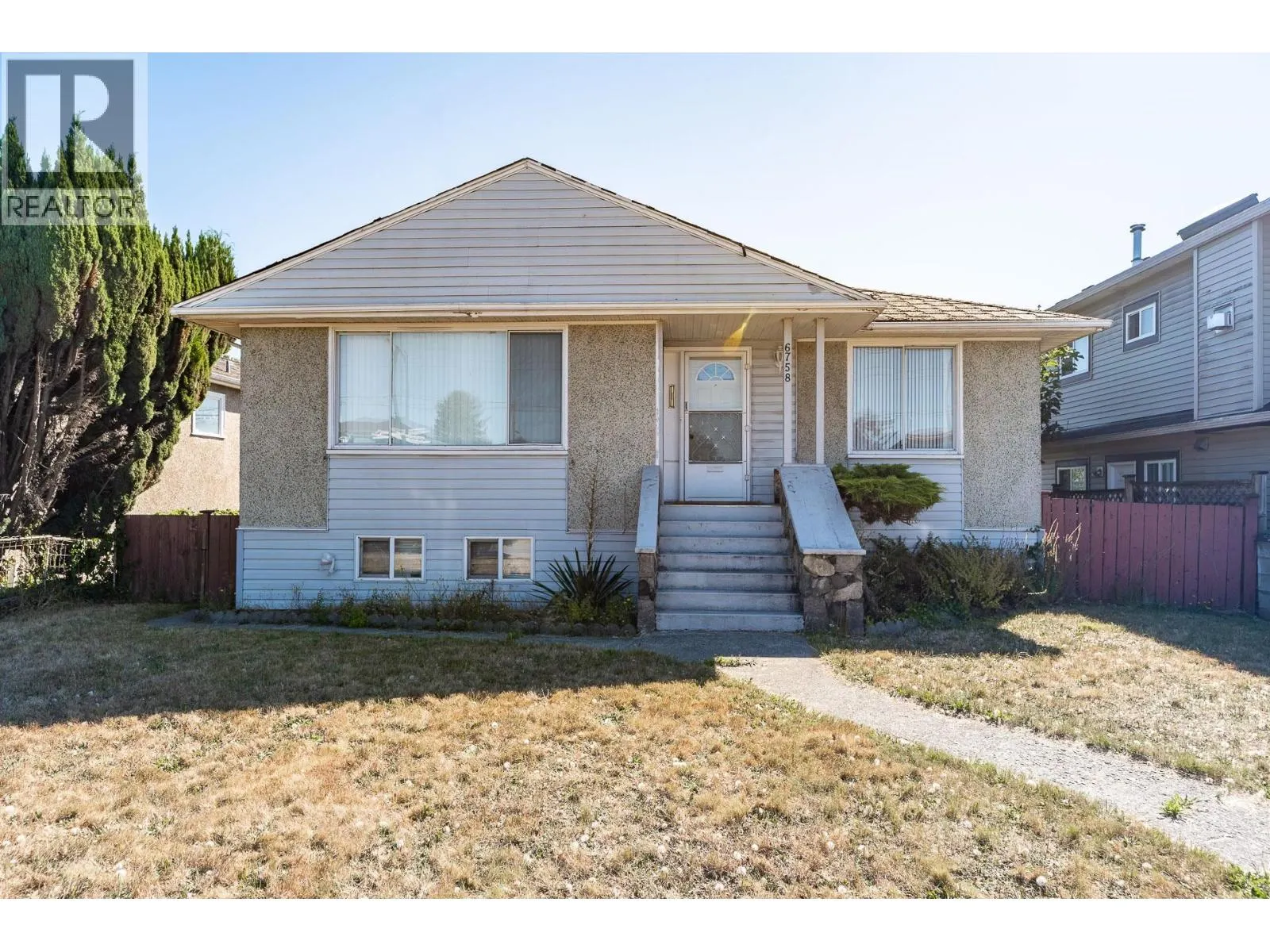 6758 VICTORIA DRIVE